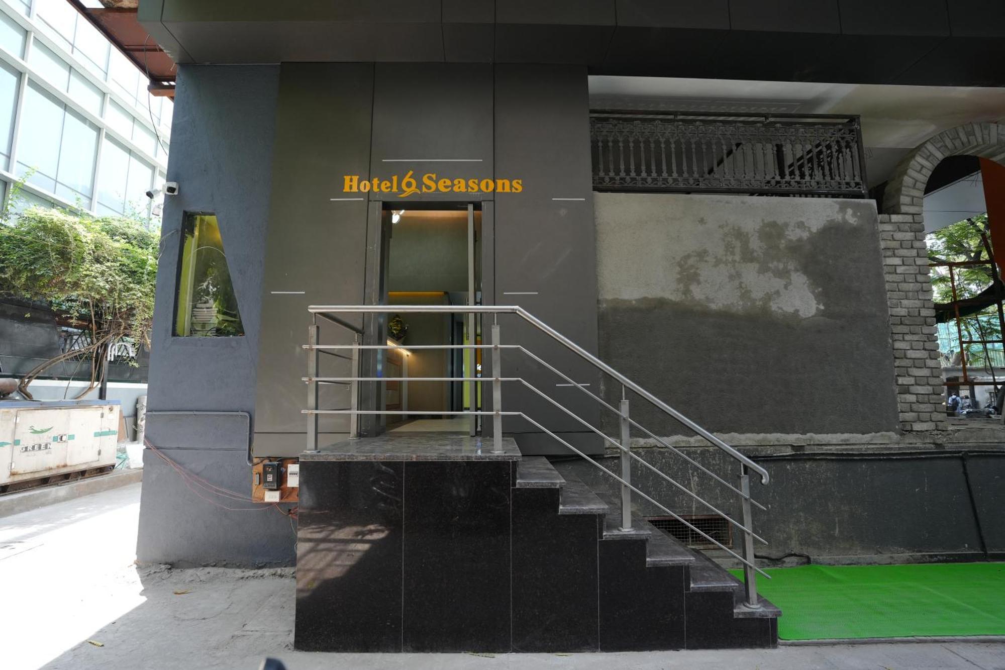 Hotel 6 Seasons, Koregoan Park, Pune Bagian luar foto